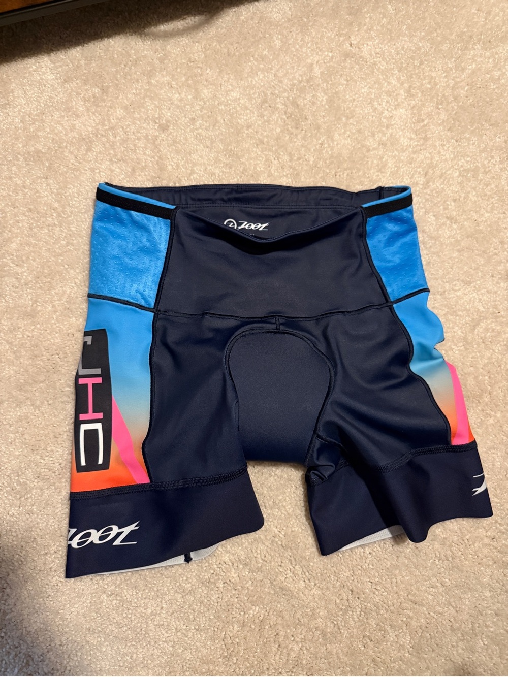 Zoot Navy Blue Triathlon Shorts with Blue-to-Pink Gradient Panels
